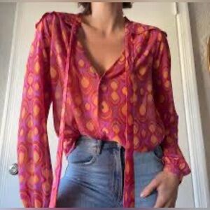 Forever 21 Women’s size S psychedelic print  bow blouse. Bohemian, western chic